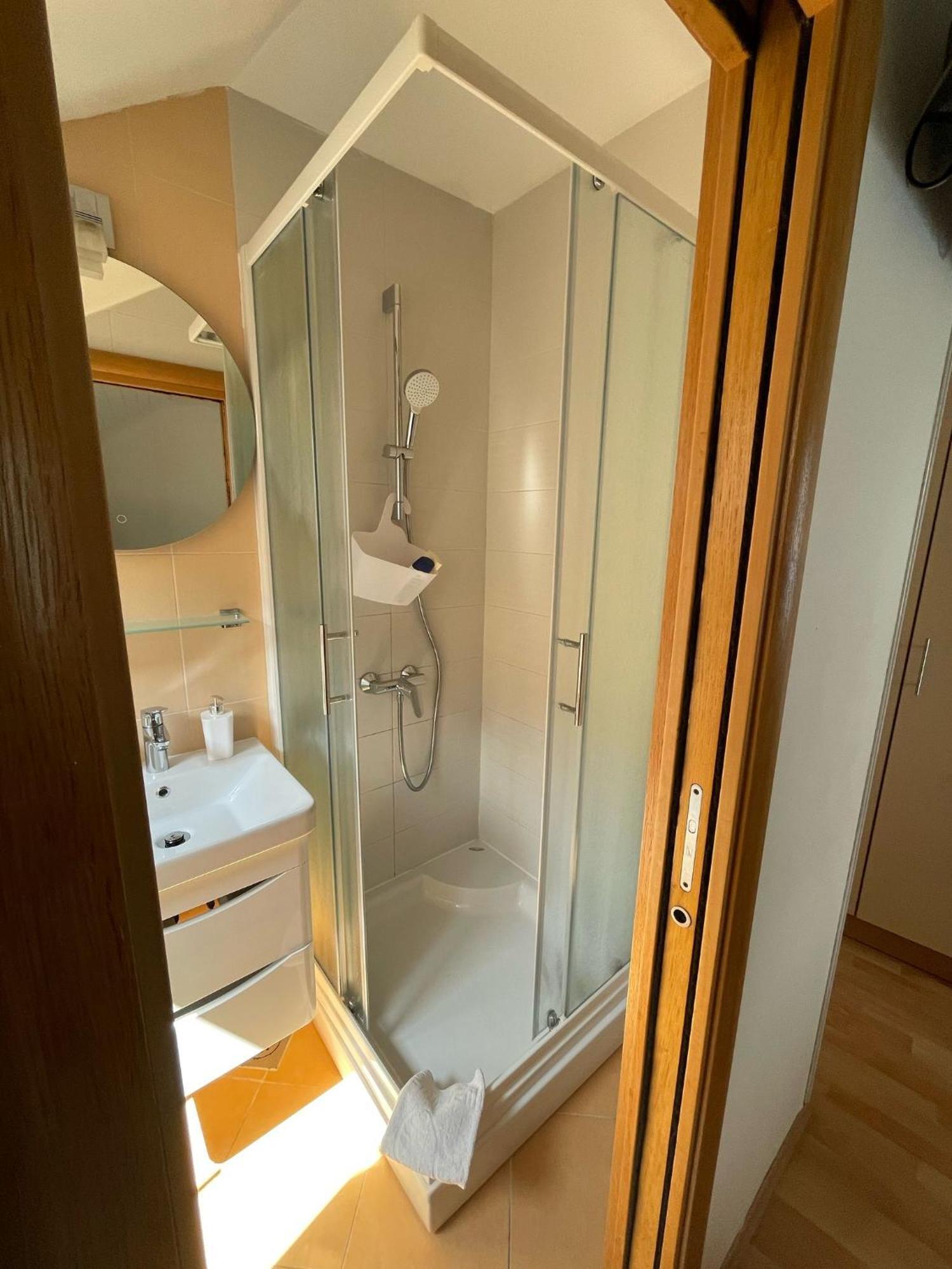 Apartments & Room Nina Korcula Town Bagian luar foto