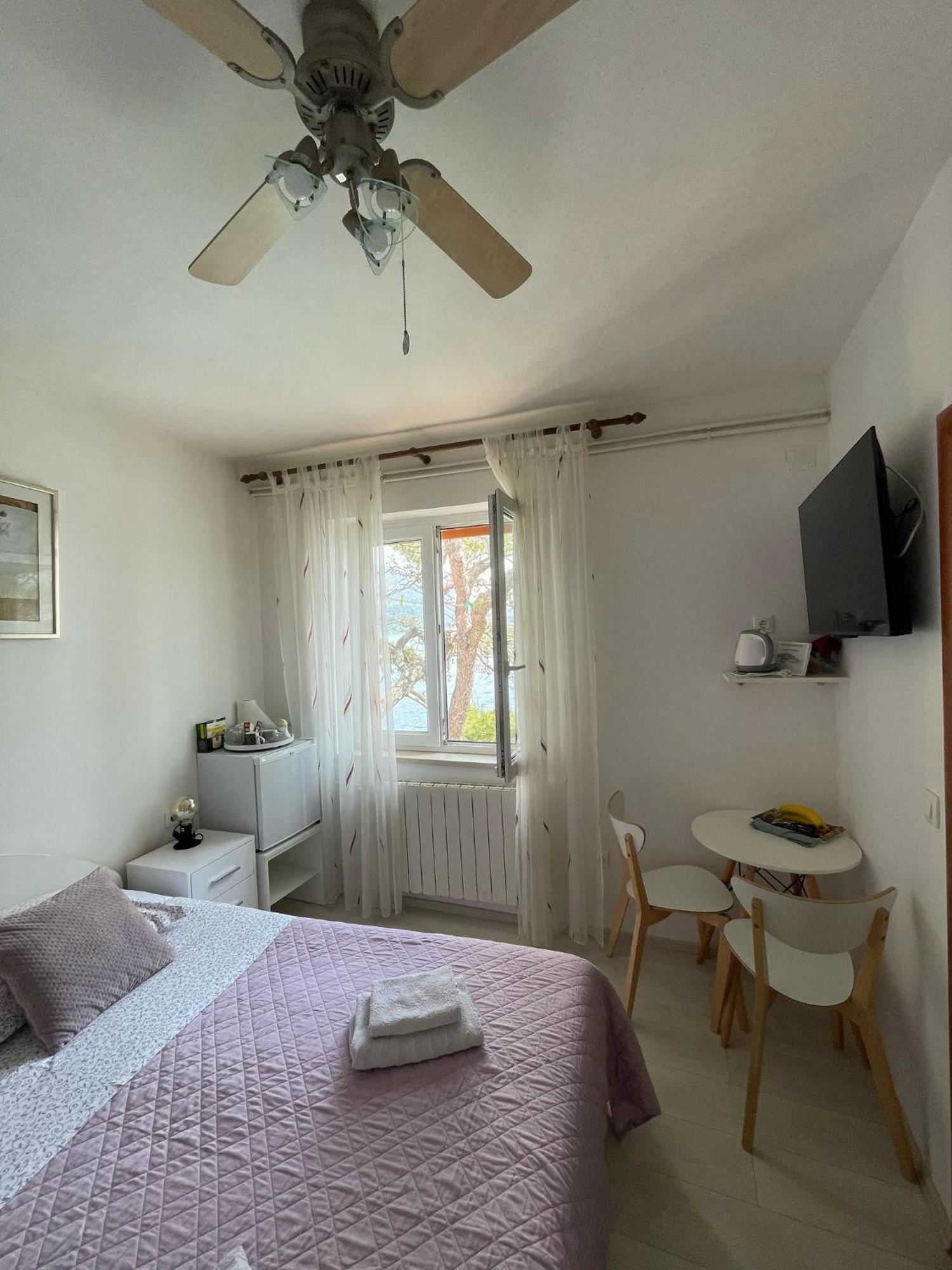 Apartments & Room Nina Korcula Town Bagian luar foto