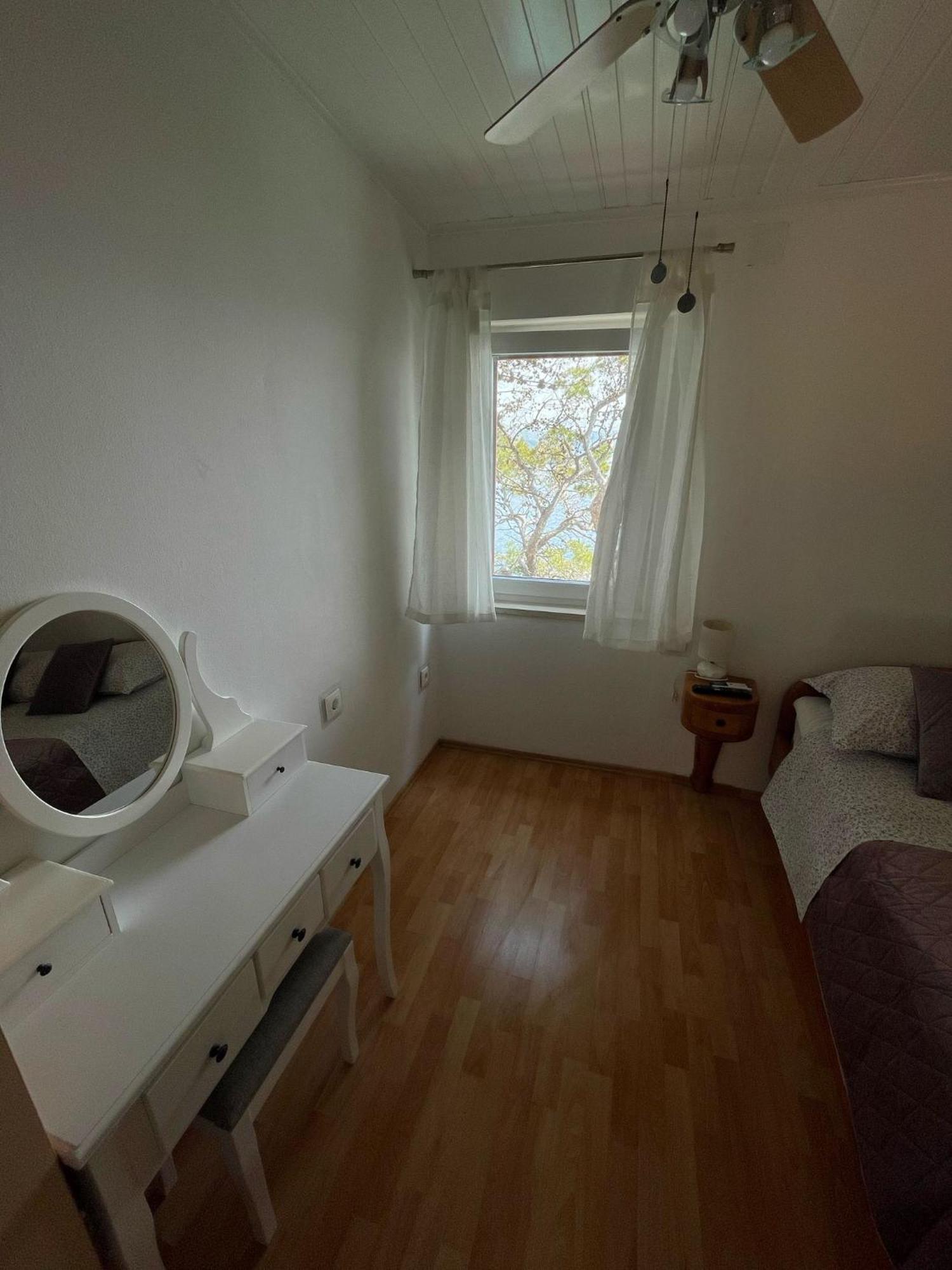 Apartments & Room Nina Korcula Town Bagian luar foto