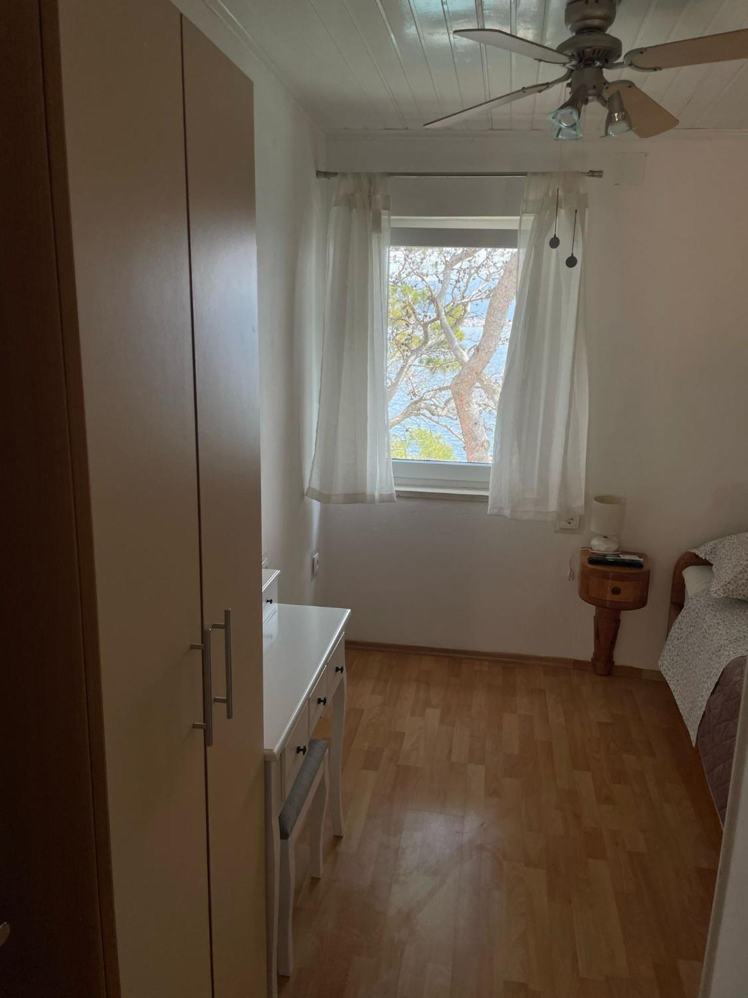 Apartments & Room Nina Korcula Town Bagian luar foto