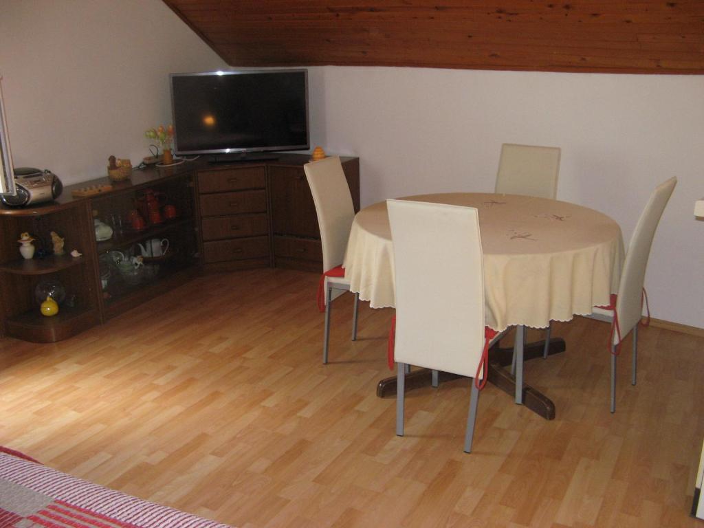 Apartments & Room Nina Korcula Town Bagian luar foto